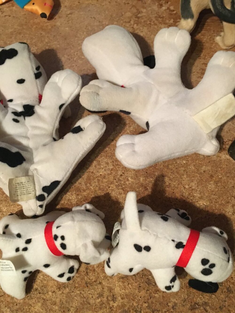 BIG LOT OF 30+ PUPPY DOG FIGURES PLUSH ENESCO POUND PUPPIES MCGRUFF JAPAN - Picture 13 of 16